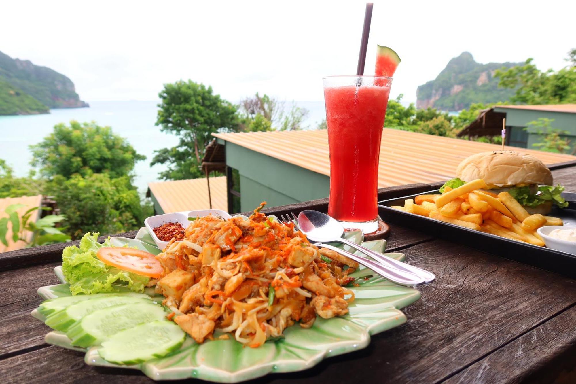 Phi Phi Sea Sky Resort Exterior photo