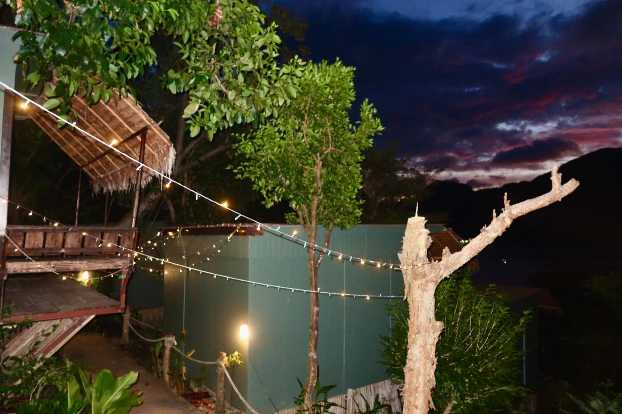 Phi Phi Sea Sky Resort Exterior photo